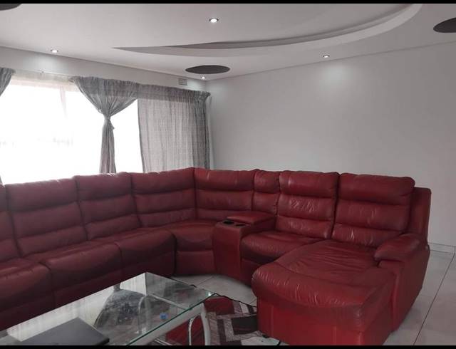 3 BEDROOM HOUSE FOR SALE IN MTHATHA CENTRAL